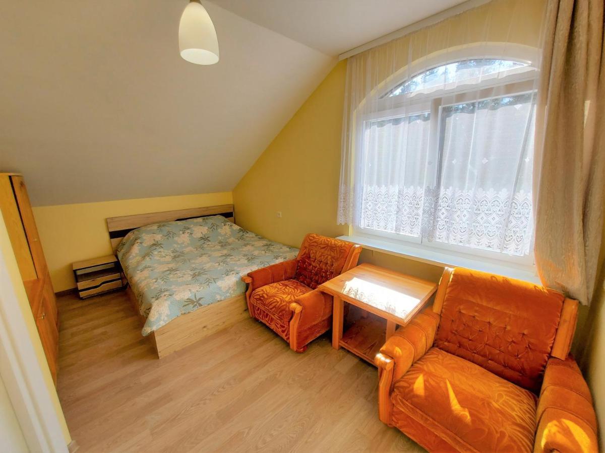 Neringa Guest House Palanga Buitenkant foto