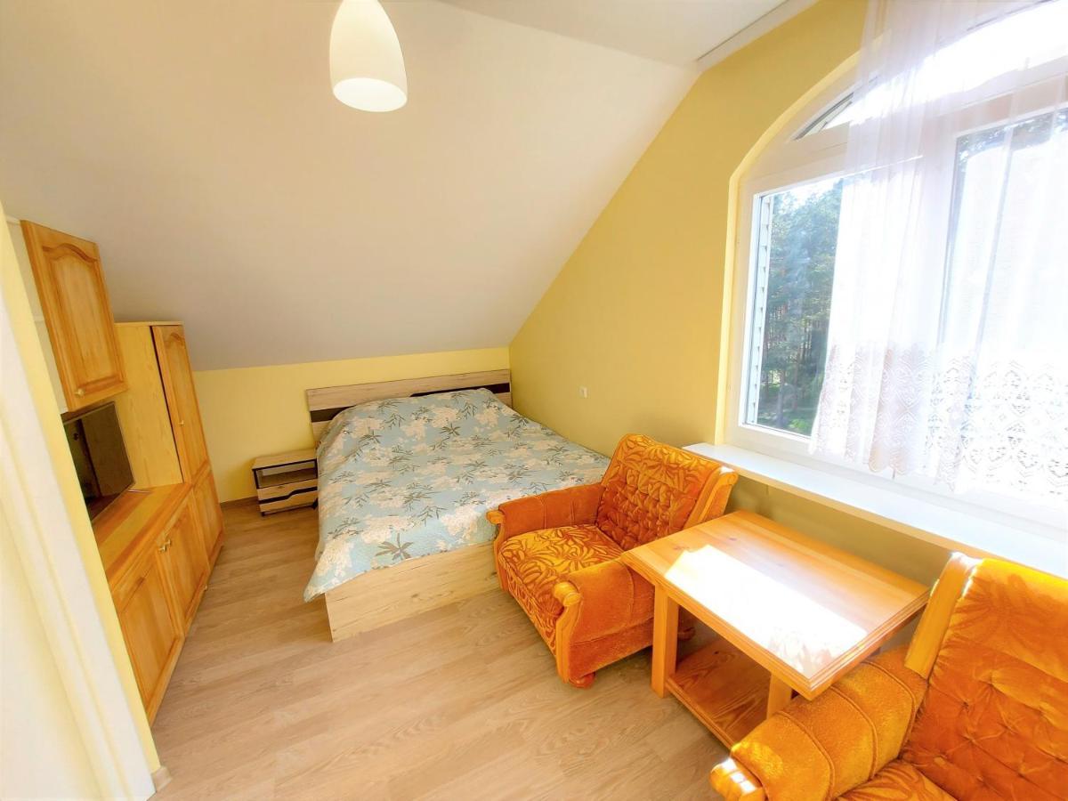 Neringa Guest House Palanga Buitenkant foto